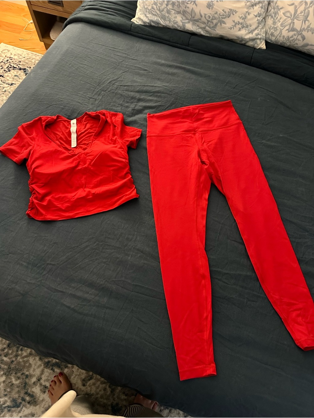 Lululemon Oxford Red T-shirt and Legging set
